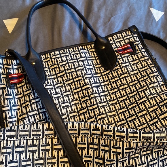 Lovingly worn - Picture 3 of 3